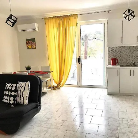 Lilis In Center With Sea View Apartment Karpathos Town (Pigadia)