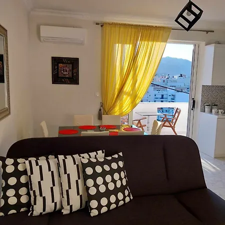Apartment Lilis In Center With Sea View *