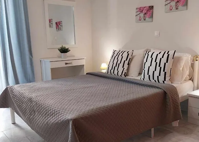 Lilis In Center With Sea View Apartamento